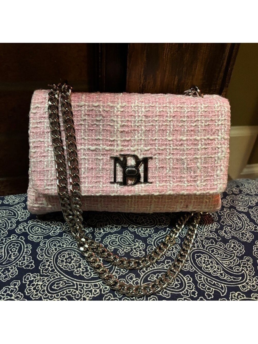 Badgley Mischka Pink Bouclé Tweed Flap Bag Coquette Barbiecore Silver Chain
